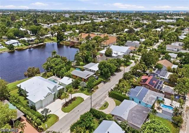 3rd image of 1316 Rordon Ave, Naples, FL 34103 | MLS# 226023249
