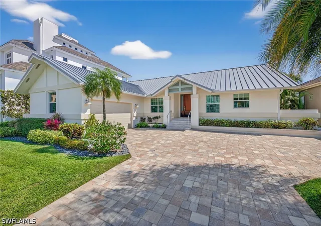 Homes for sale in Naples, FL | 240 Channel Dr, Naples, FL 34108 | MLS# 226023119