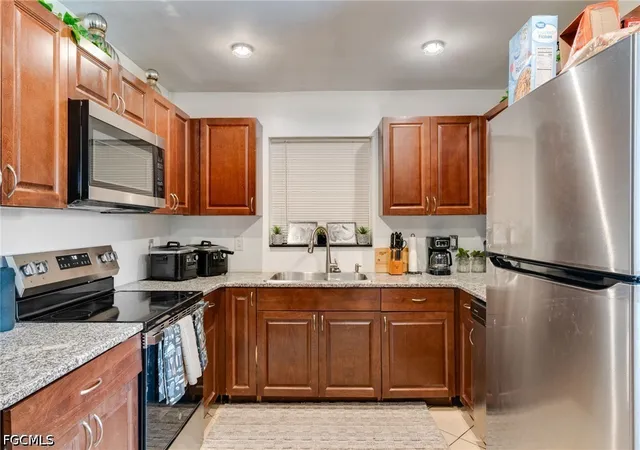 Photo 2 of Single family home for sale at 102 Oleander Rd, Lehigh Acres, FL 33936 | MLS# 2026027639 | Listing updated on 2026-07-21