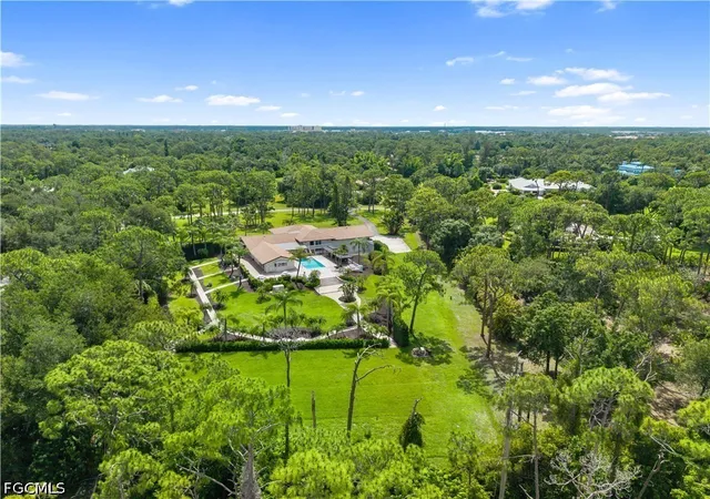 Photo 1 of Sale Pending at 13580 Brynwood Ln, Fort Myers, FL 33912 | MLS# 2026027717 | Listing updated on 2026-07-19