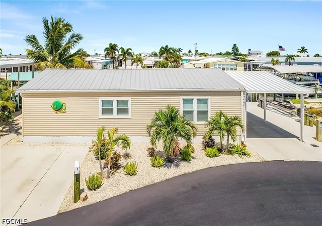 2nd image of 3121 Binnacle Ln, Saint James City, FL 33956 | MLS# 2026027781