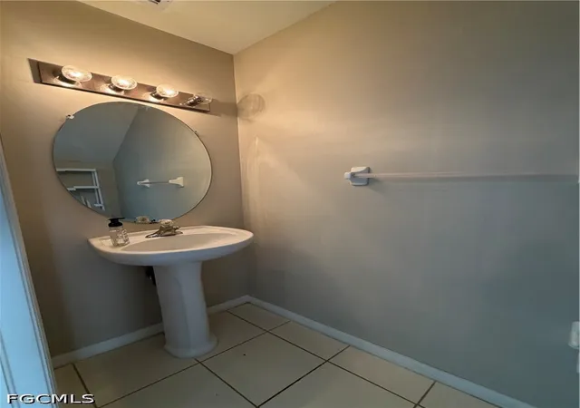 Photo 4 of Townhouse for sale at 3618 Pine Oak Cir #105, Fort Myers, FL 33916 | MLS# 2026027853 | Listing updated on 2026-07-23