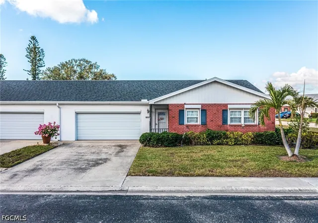 Photo 2 of Townhouse for sale at 7008 Foxfire Dr, Fort Myers, FL 33919 | MLS# 2026027865 | Listing updated on 2026-07-20