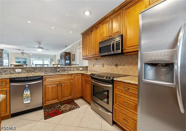 Photo 4 of Townhouse for sale at 7008 Foxfire Dr, Fort Myers, FL 33919 | MLS# 2026027865 | Listing updated on 2026-07-20