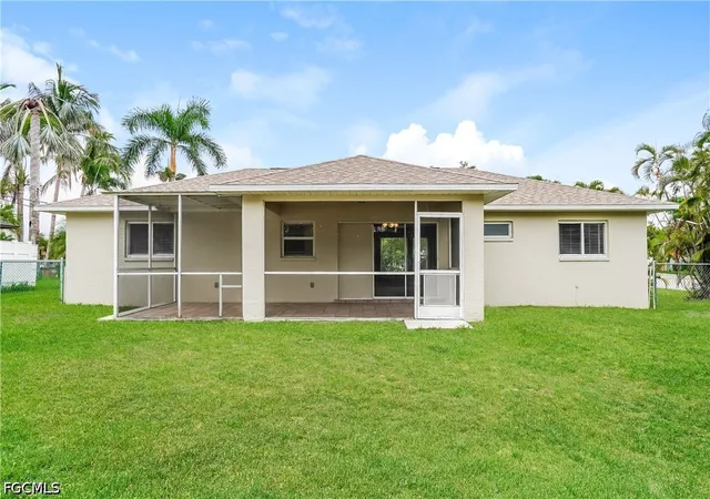15th image of 501 Se 17th Ter, Cape Coral, FL 33990 | MLS# 2026027871