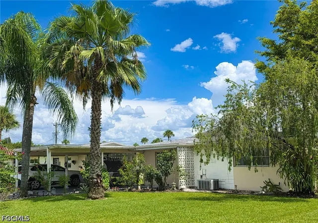 Photo 1 of Single family home for sale at 2214 Gladiola Dr, Lehigh Acres, FL 33936 | MLS# 2026027878 | Listing updated on 2026-07-16
