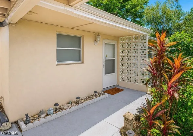 Photo 2 of Single family home for sale at 2214 Gladiola Dr, Lehigh Acres, FL 33936 | MLS# 2026027878 | Listing updated on 2026-07-16