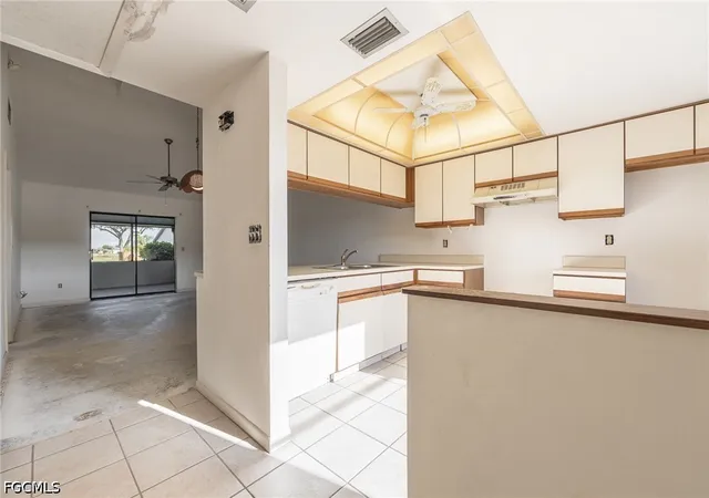 4th image of 3742 SW 8th Ct, Cape Coral, FL 33914