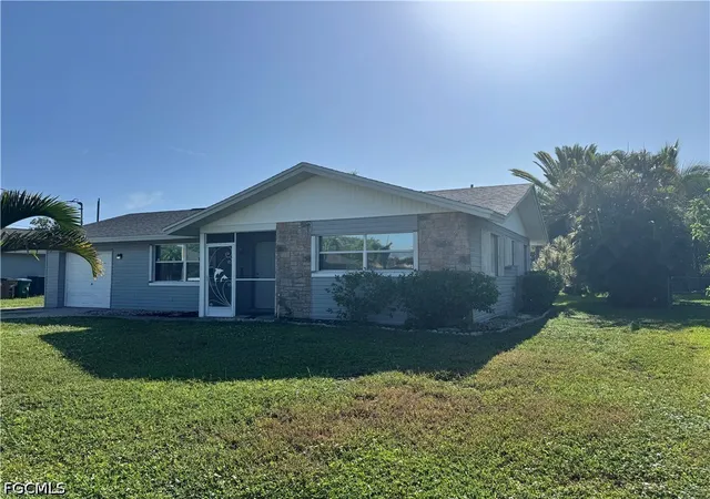 Photo 1 of Single family home for sale at 1027 Se 17th Avenue, Cape Coral, FL 33990 | MLS# 2026027967 | Listing updated on 2026-07-17