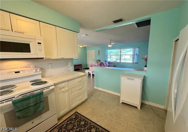 Photo 4 of Single family home for sale at 1027 SE 17th Avenue, Cape Coral, FL 33990 | MLS# 2026027967 | Listing updated on 2026-07-17