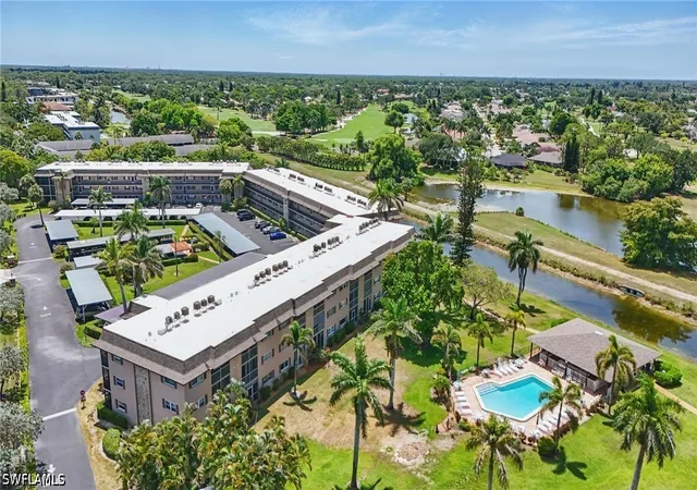Homes for sale in Naples, FL | 5419 Rattlesnake Hamm Road, Naples, FL 34113 | Houzeo