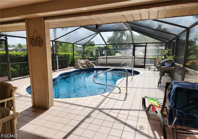 Photo 3 of Single family home for sale at 250 Alameda Ave, Fort Myers, FL 33905 | MLS# 2026028029 | Listing updated on 2026-06-27