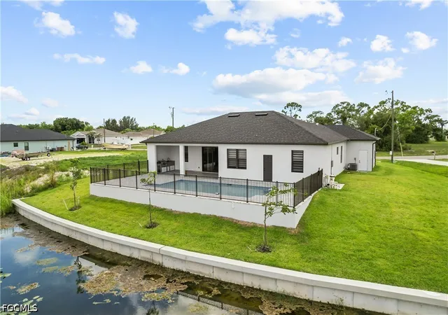 26th image of 467 Ne 5th Ave, Cape Coral, FL 33909 | MLS# 2026028062