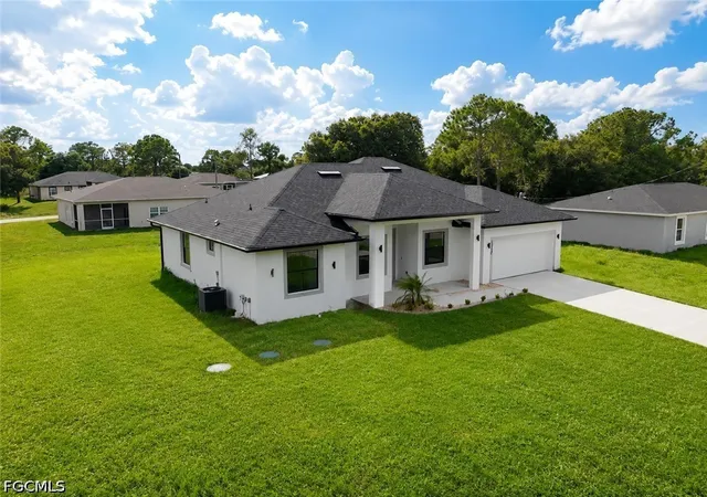 2nd image of 6038 Kumquat Cir, Labelle, FL 33935 | MLS# 2026028225