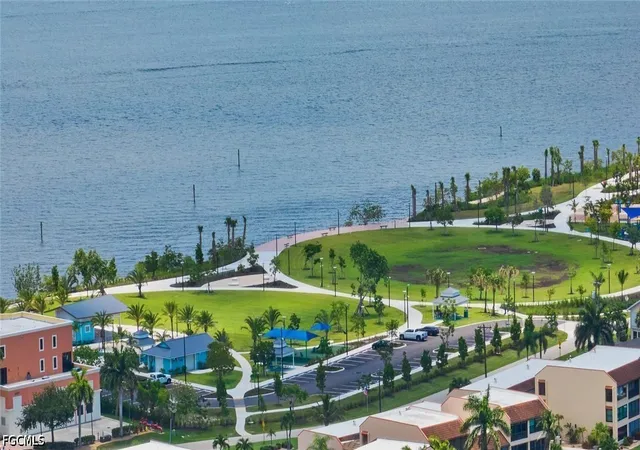 Listing Photo 5 - Condo for sale in building located at 1905 SE 40th Ter, Cape Coral, FL 33904 - Unit #102