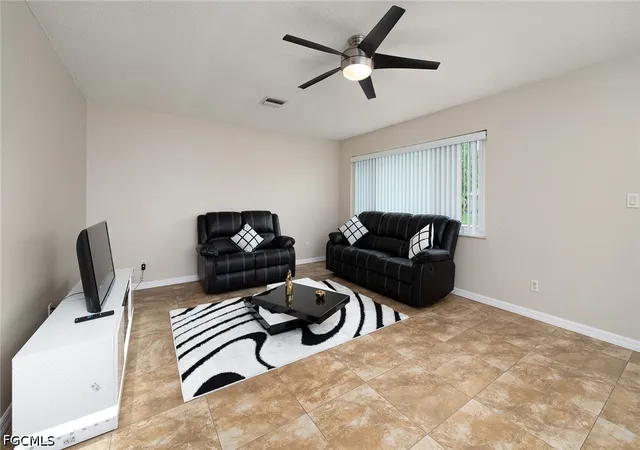 3rd image of 4212 SE 19th Pl, Cape Coral, FL 33904