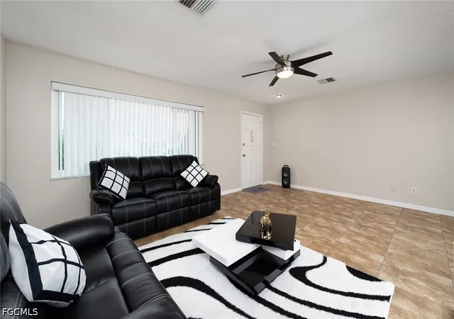 5th image of 4212 SE 19th Pl, Cape Coral, FL 33904