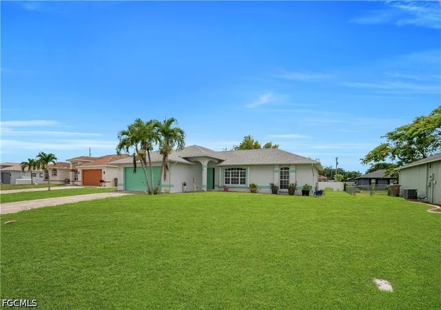 Photo 3 of Sale Pending at 1118 SE 5th Place, Cape Coral, FL 33990 | MLS# 2026028305 | Listing updated on 2026-08-04