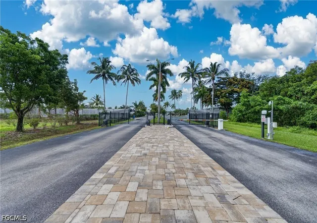 Homes for sale in Fort Myers Beach, FL | 930 High Tide Ln, Fort Myers Beach, FL 33931 | MLS# 2026028342
