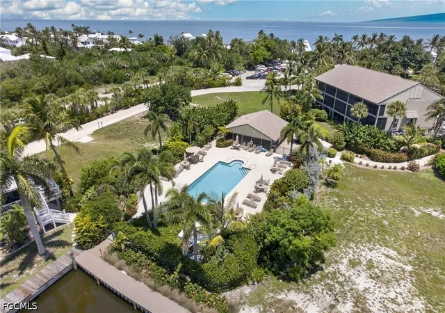 2nd image of 16600 Bocilla Island Clb Dr, Bokeelia, FL 33922