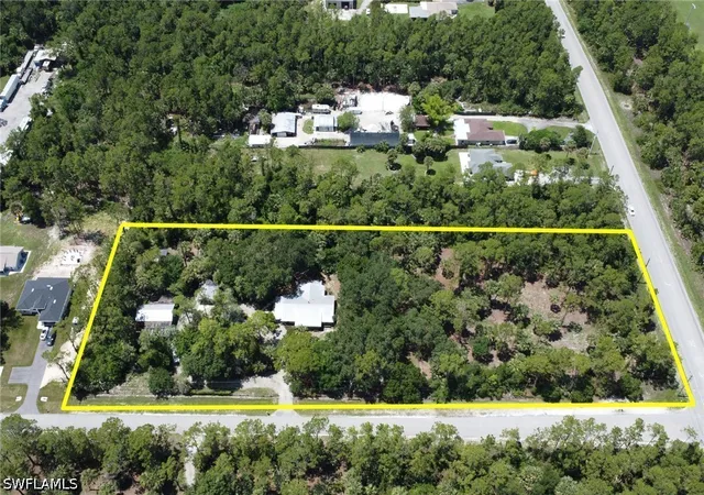 Photo 3 of Single family home for sale at 3110 10th Avenue Se, Naples, FL 34117 | MLS# 226024608 | Listing updated on 2026-08-04