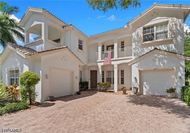 Photo 3 of Single family home for sale at 2075 Par Dr, Naples, FL 34120 | MLS# 226020328 | Listing updated on 2026-07-01