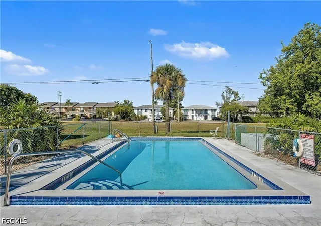 2nd image of 423 Cape Coral Pkwy W #202, Cape Coral, FL 33914 | MLS# 2026028422