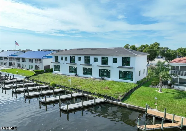 Photo 3 of Townhouse for sale at 1635 SE 46th Lane #102, Cape Coral, FL 33904 | MLS# 2026028467 | Listing updated on 2026-08-06