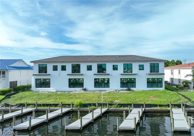 Photo 4 of Townhouse for sale at 1635 SE 46th Lane #102, Cape Coral, FL 33904 | MLS# 2026028467 | Listing updated on 2026-08-06