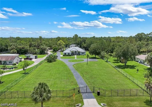 4th image of 1160 13Th St Sw, Naples, FL 34117 | MLS# 226024570
