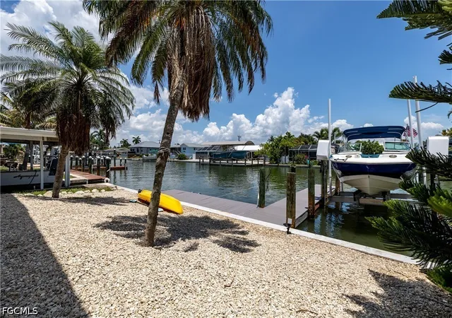 Photo 3 of Manufactured home for sale at 2452 York Rd, Saint James City, FL 33956 | MLS# 2026028499 | Listing updated on 2026-07-03