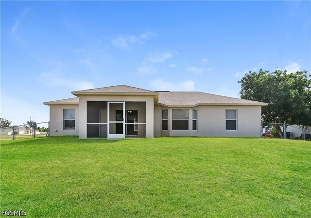 15th image of 2908 Sw 16th Pl, Cape Coral, FL 33914 | MLS# 2026028520