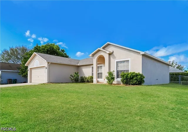 3rd image of 2908 Sw 16Th Pl, Cape Coral, FL 33914 | MLS# 2026028520