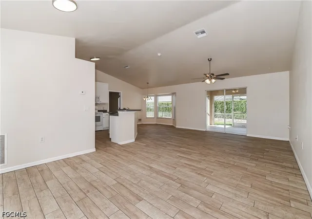 4th image of 2908 Sw 16Th Pl, Cape Coral, FL 33914 | MLS# 2026028520