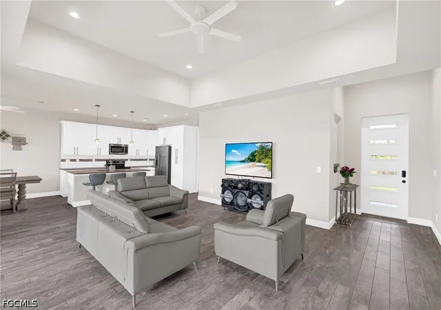 4th image of 1049 Solar Ct, Labelle, FL 33935 | MLS# 2026028562