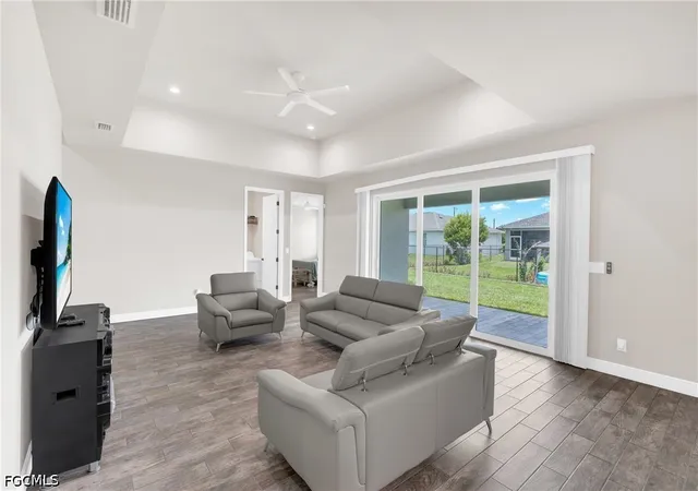 5th image of 1049 Solar Ct, Labelle, FL 33935 | MLS# 2026028562