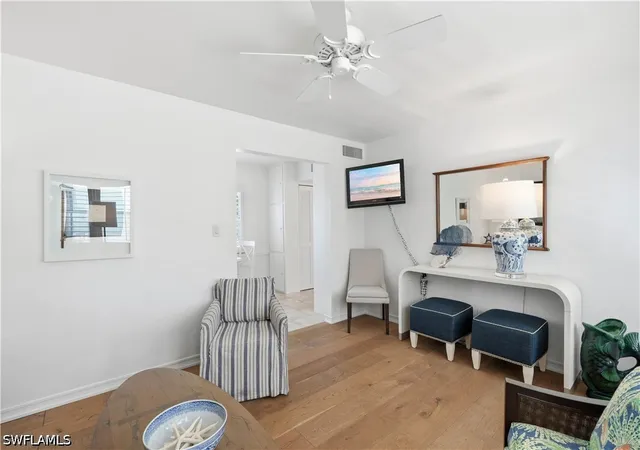 5th image of 285 8Th Ave S, Naples, FL 34102