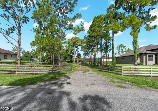 3rd image of 1109 Rush Ave, Lehigh Acres, FL 33972 | MLS# 2026028605
