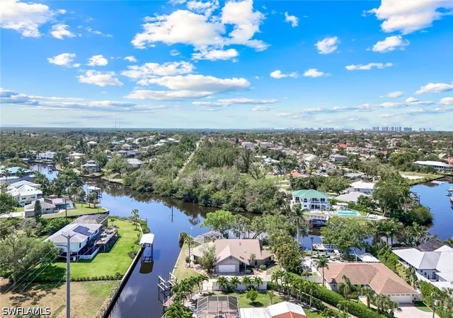 Photo 2 of Sale Pending at 27151 Flossmoor Dr, Bonita Springs, FL 34135 | MLS# 226024933 | Listing updated on 2026-08-11