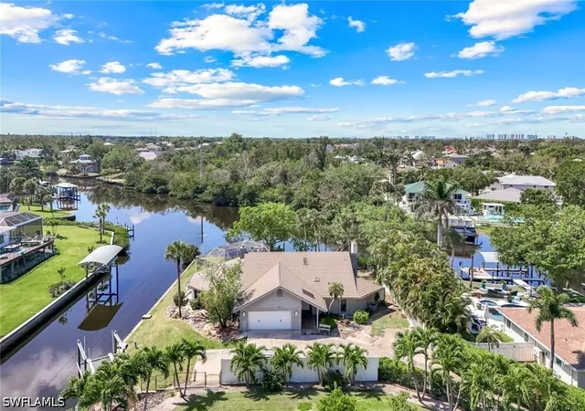 Photo 2 of Sale Pending at 27151 Flossmoor Dr, Bonita Springs, FL 34135 | MLS# 226024933 | Listing updated on 2026-08-11