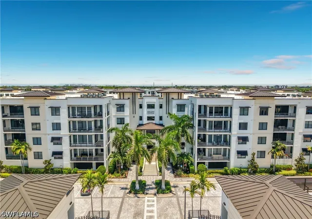 Listing Photo 2 - Condo for sale in building located at 1115 Central Ave, Naples, FL 34102 - Unit #247
