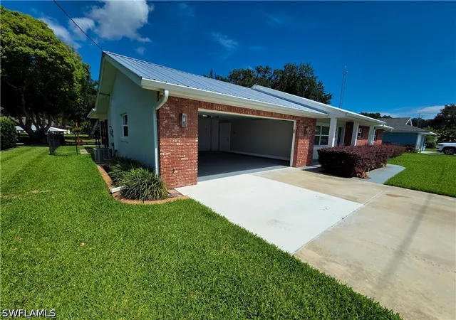 4th image of 864 Peachtree Dr, Lake Placid, FL 33852 | MLS# 226024861