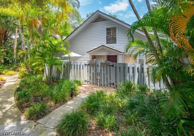 Photo 1 of Townhouse for sale at 1337 Solana Rd, Naples, FL 34103 | MLS# 226025011 | Listing updated on 2026-07-17