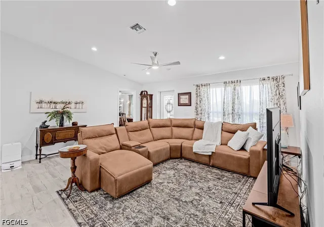 4th image of 525 Ella Jean Pl, Labelle, FL 33935 | MLS# 2026028794
