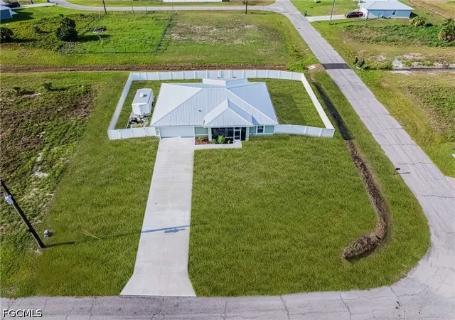 5th image of 525 Ella Jean Pl, Labelle, FL 33935 | MLS# 2026028794