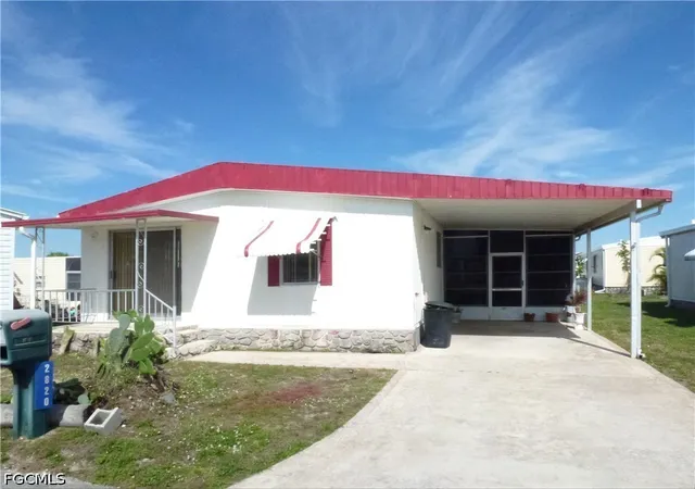 Homes for sale in North Fort Myers, FL | 2820 Breezewood Dr, North Fort Myers, FL 33917 | MLS# 2026028835
