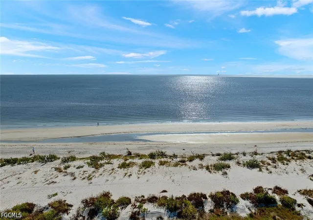 3rd image of 466 E Gulf Dr, Sanibel, FL 33957 | MLS# 2026029028