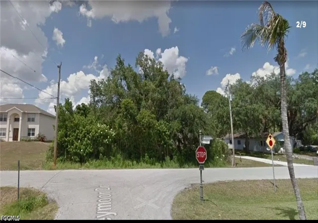 4th image of 1081 Butler Rd, North Fort Myers, FL 33917 | MLS# 2026029054