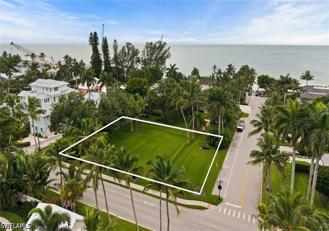 Photo 3 of Mansion for sale at 1100 Gulf Shore Blvd S, Naples, FL 34102 | MLS# 226022104 | Listing updated on 2026-08-08