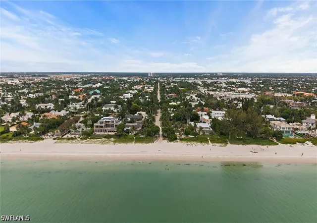 Photo 4 of Single family home for sale at 1100 Gulf Shore Blvd S, Naples, FL 34102 | MLS# 226022104 | Listing updated on 2026-08-08